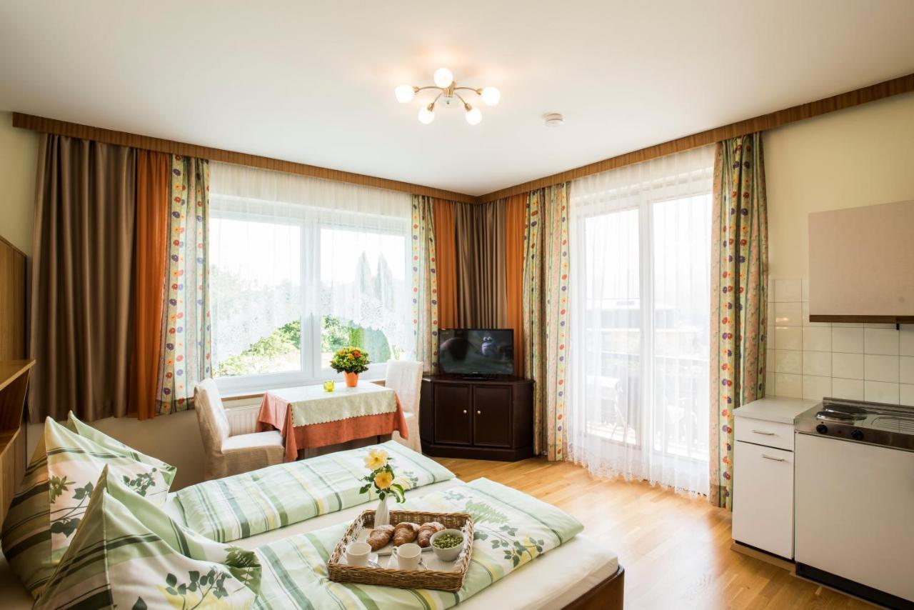 Appartement Gaestehaus Karawankenblick à Drobollach am Faakersee Extérieur photo